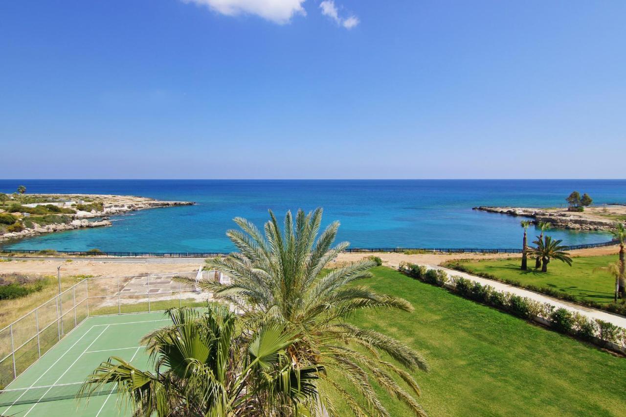 Coralli Beachfront 3*