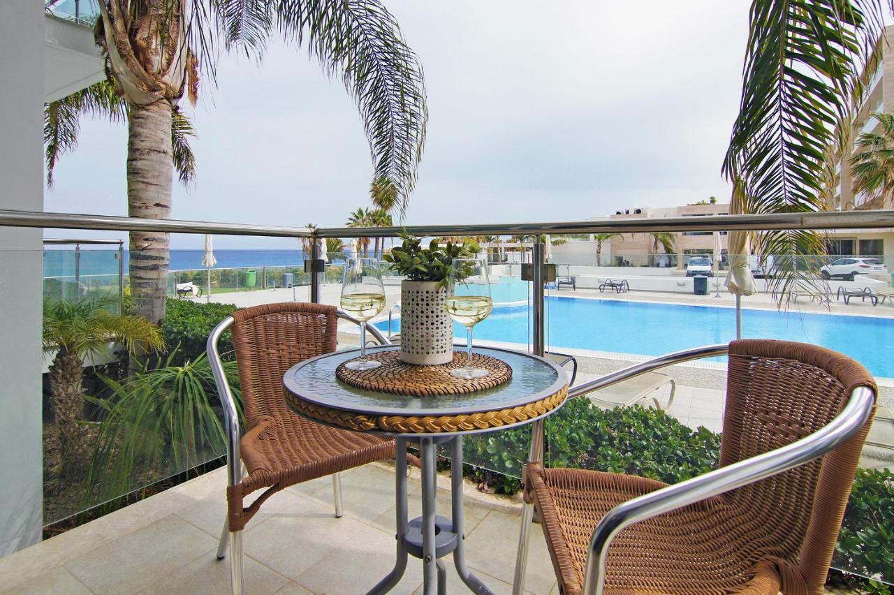 Coralli Beachfront 3*
