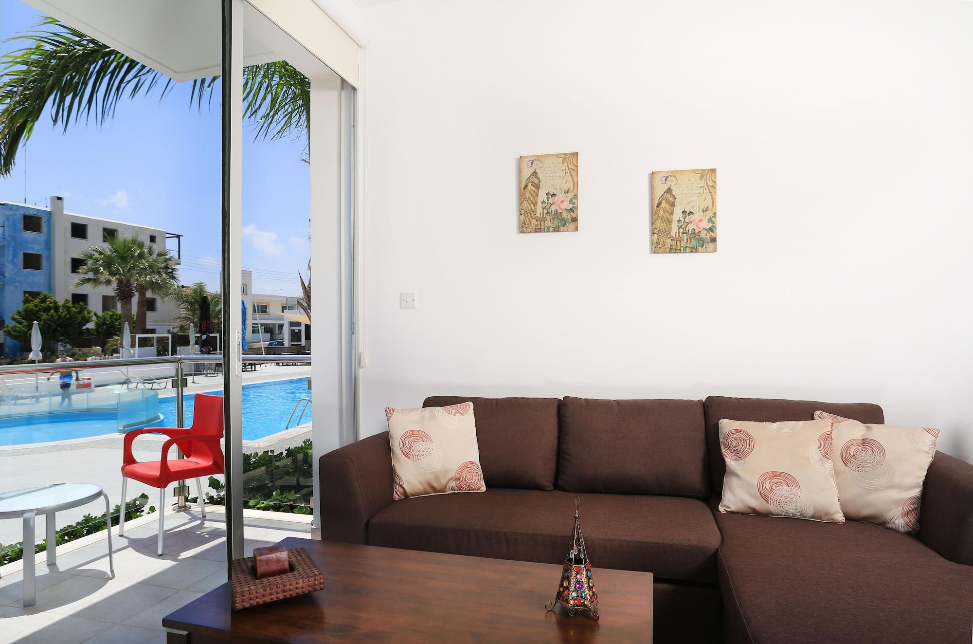 Coralli Beachfront Апарт-отель