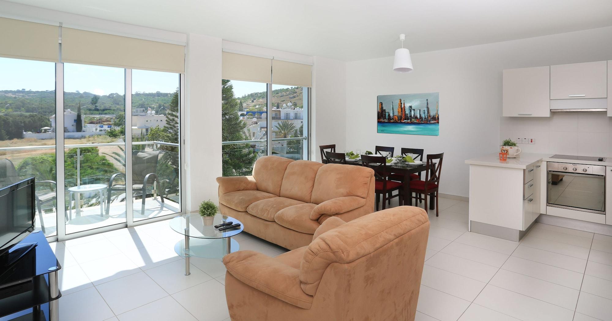 Coralli Beachfront Апарт-отель 3*