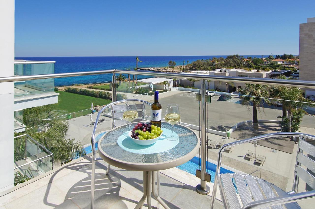 Апарт-отель Coralli Beachfront 3*
