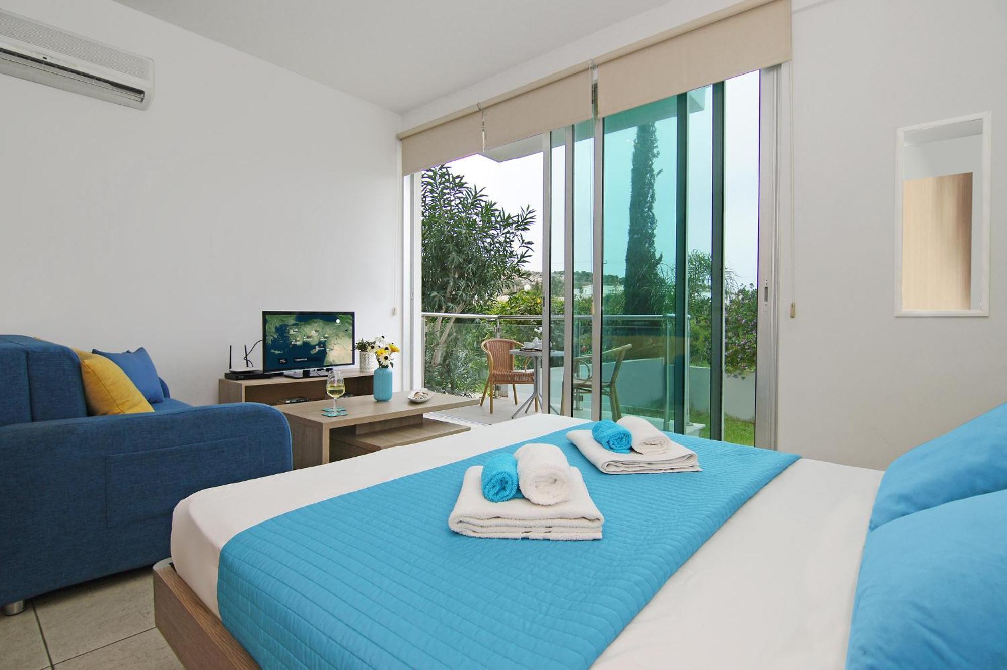 Апарт-отель Coralli Beachfront 3*