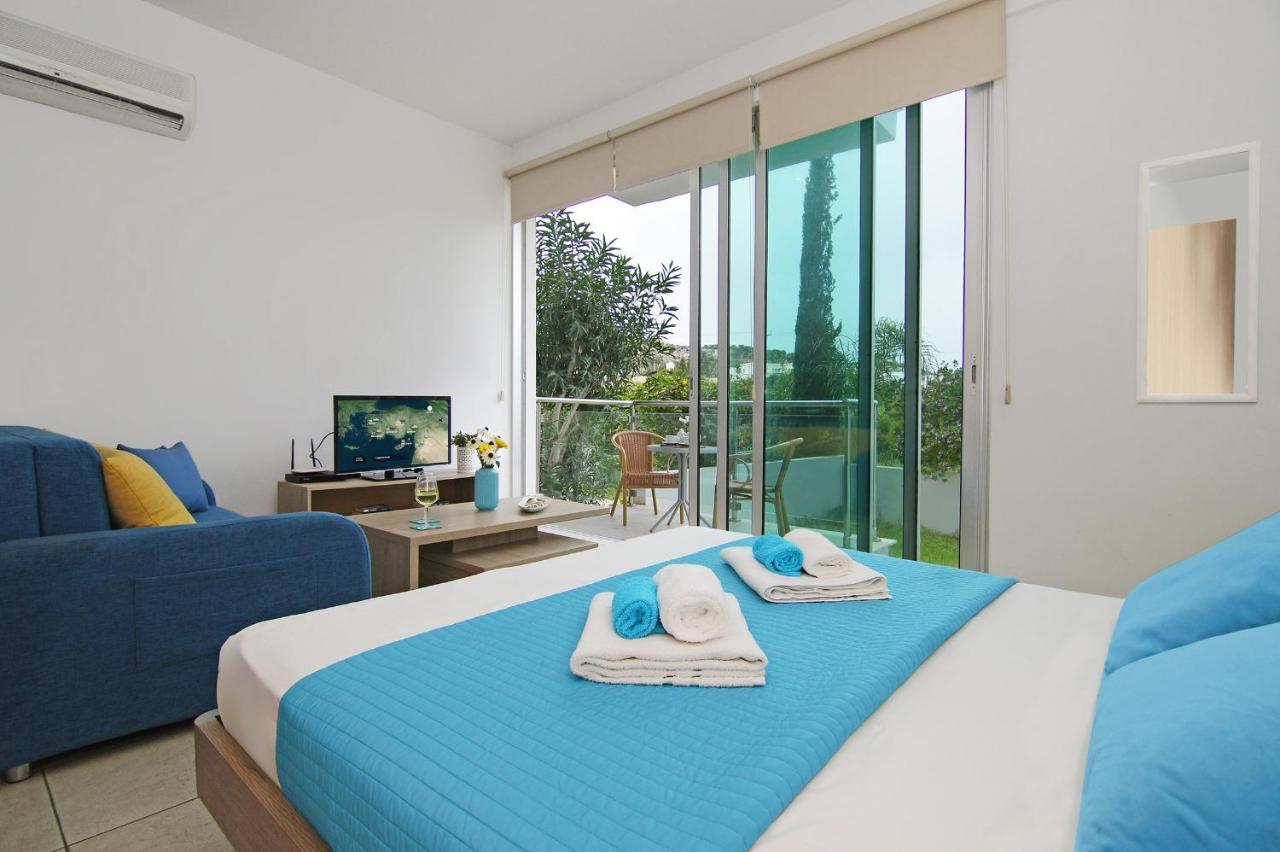 Ξενοδοχείο με διαμερίσματα Coralli Beachfront 3*